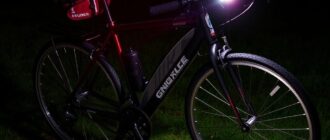 Велоаксессуары: фонари, насосы, замки — как собрать разумный комплект и ездить безопасно